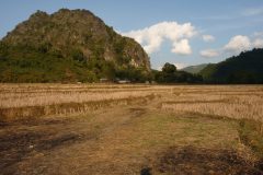 20120108-154547_laos