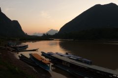 20120108-172209_laos