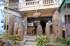 20120114-143040_laos_luc