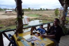 20120114-162346_laos_luc